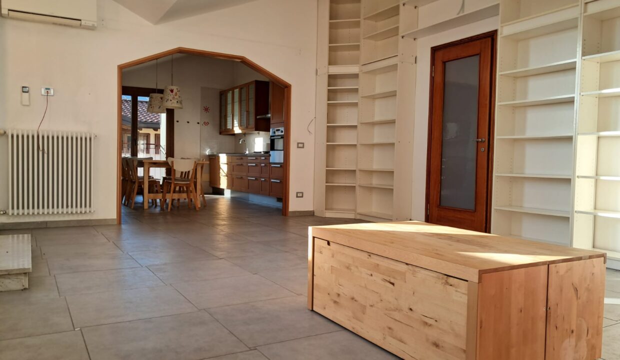 6ef20eb7-0533-458f-a833-da6ed40380e8