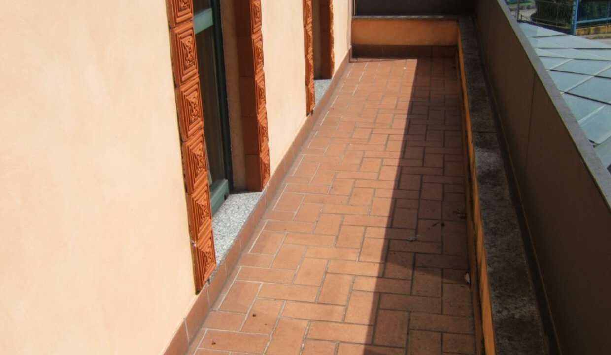 Foto_page-0008